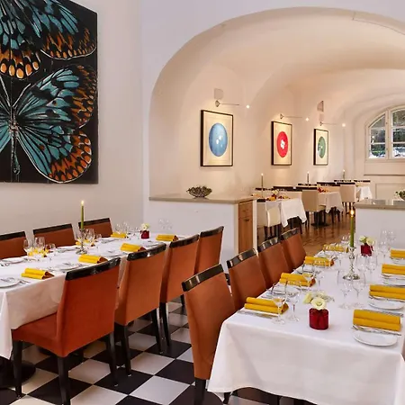 Park Plaza Szálloda