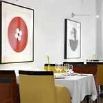 Park Plaza 4*