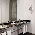 Отель Park Plaza 4*