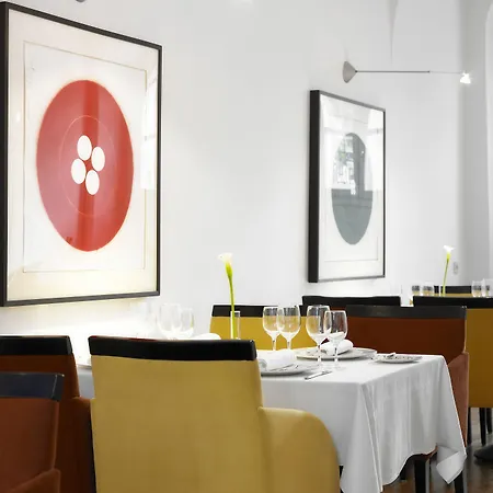 Park Plaza 4*