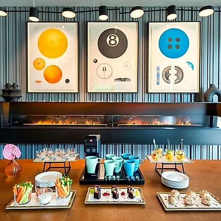 Park Plaza 4*
