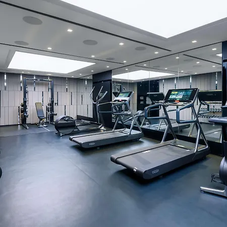 Park Plaza 4*