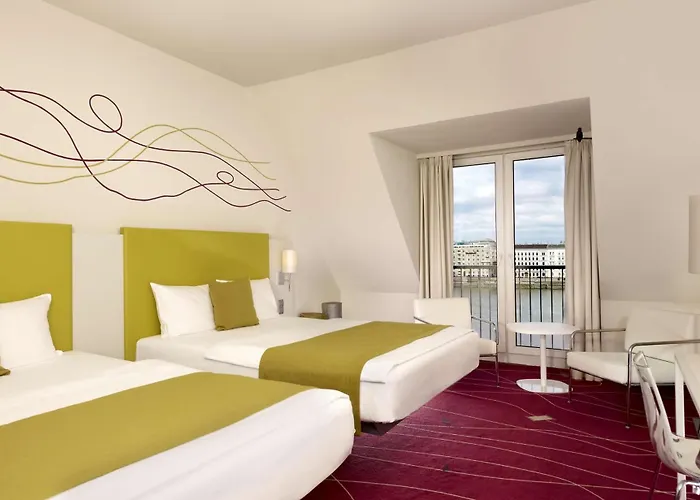 Park Plaza 4*