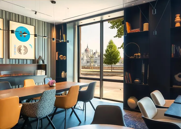 Park Plaza Hotel 4*