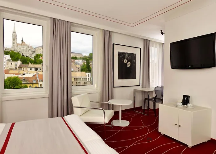 ホテル Park Plaza 4*