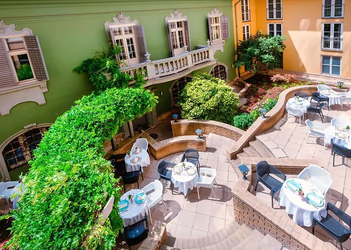 Park Plaza Hotel 4*