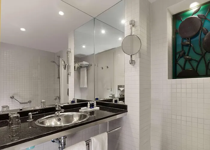 Hotel Park Plaza 4*