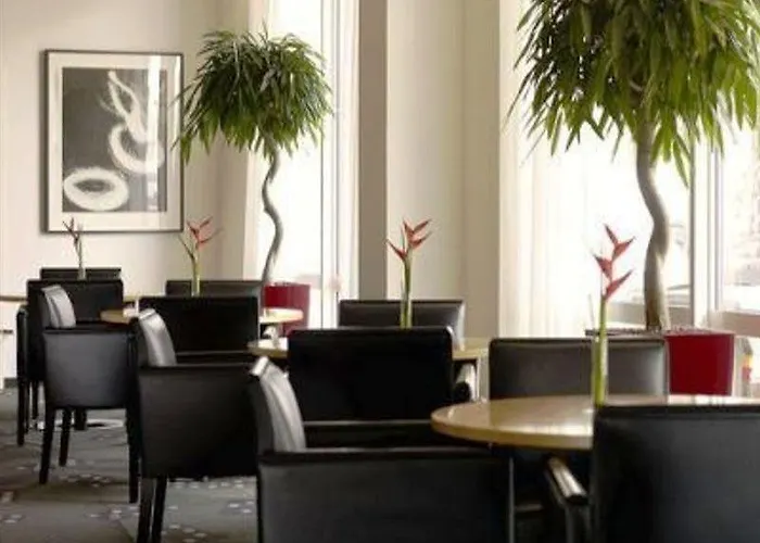 Park Plaza 4*