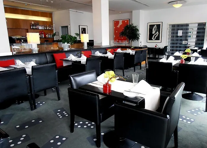 Park Plaza 4*