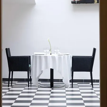 Ξενοδοχείο Park Plaza 4*