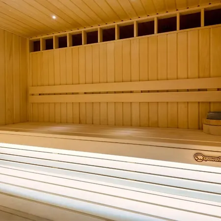 Park Plaza Ξενοδοχείο 4*