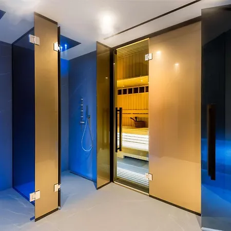Park Plaza Hotel
