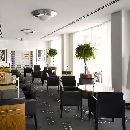 Ξενοδοχείο Park Plaza