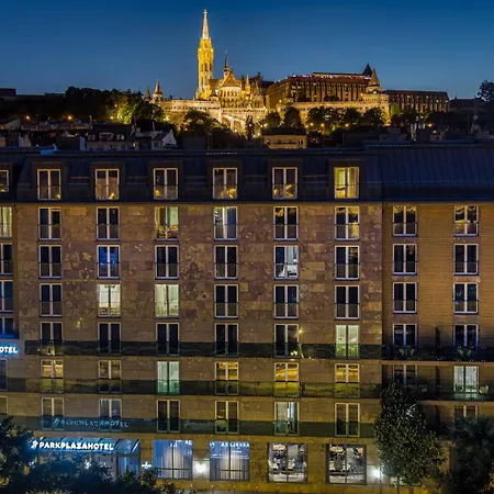 Ξενοδοχείο Park Plaza 4*