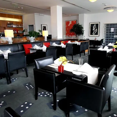 Park Plaza 4*