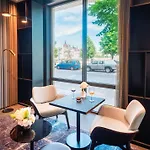 Park Plaza